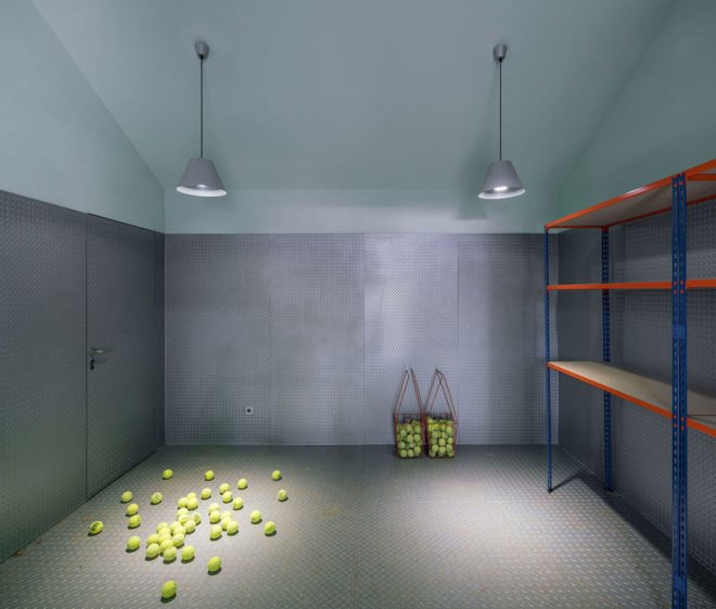 Tennis & Padel school office by BETA.o architecture office, BETA.ø architecture office, prefab office, prefabricated steel architecture, Madrid contemporary office architecture, pine plywood paneling, minimal site impact office design