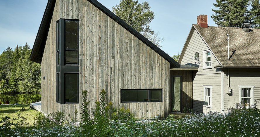 Anik Péloquin, The Sisters, green renovation, timber cladding, Canada, rural architecture, shed roof, overhanging roof, summer house, guest house