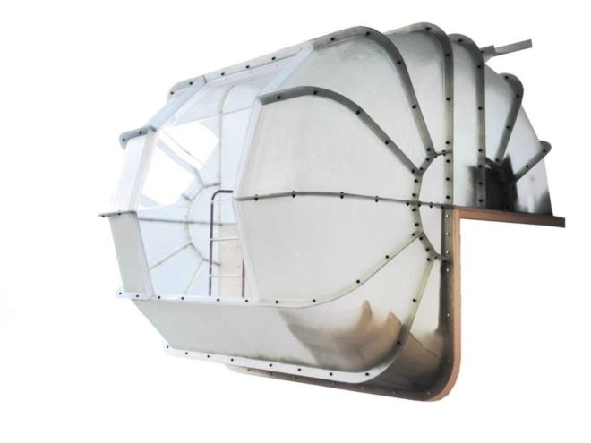 Alice Bleton, Monade Capsule, off grid capsules, capsule pods, pod retreats, capsule design, temporary shelter pods, shelter pods, shelter design, pod design, urban pods, urban huts, off grid huts,