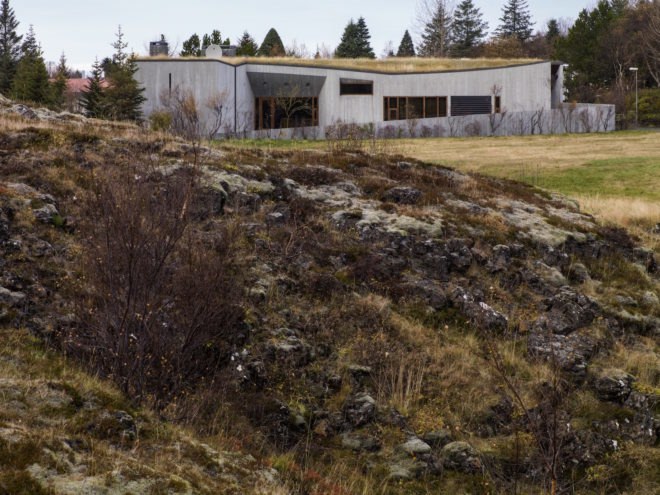 B14 by Studio Granda, Studio Granda architecture, Iceland modernist home, green roofed Iceland home, B14 villa Iceland