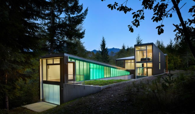 Bear Run Cabin, David Coleman Architecture, cabin in the Cascade Mountains, glass facade, Washington DC, polycarbonate, green architecture, loft, glass walls, shelter