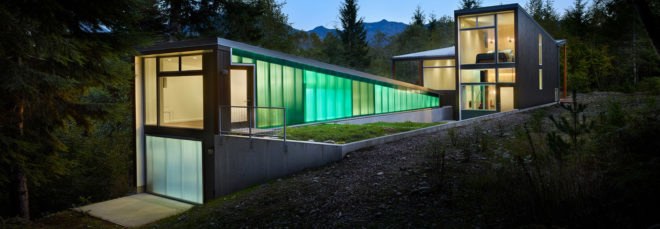 Bear Run Cabin, David Coleman Architecture, cabin in the Cascade Mountains, glass facade, Washington DC, polycarbonate, green architecture, loft, glass walls, shelter