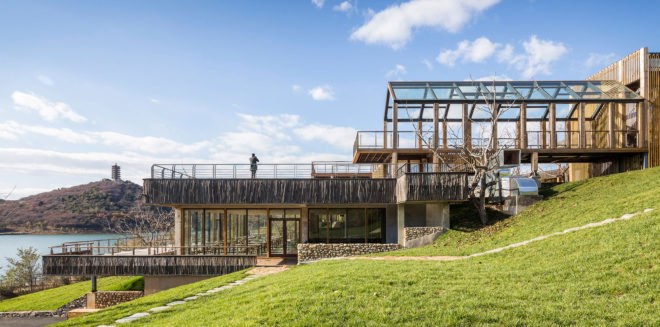 Creek Park Hotel, Beijing Jinhai Lake International Resort, SYN Architects, green renovation, Beijing, luxury hotel, locally sourced materials, green architecture, wood structure, panoramic views, viewing platform