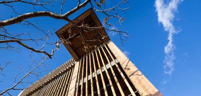 Creek Park Hotel, Beijing Jinhai Lake International Resort, SYN Architects, green renovation, Beijing, luxury hotel, locally sourced materials, green architecture, wood structure, panoramic views, viewing platform