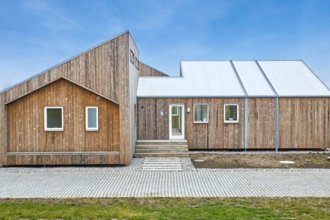 Een til Een, Biological House, danish architecture, green design, green architecture, eco-friendly buildings, Kebony technology, upcycled materials, sustainable construction, sustainable design, natural materials, upcycled agricultural materials, green building materials, sustainable home design, danish sustainable homes