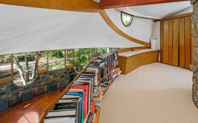 Frank Lloyd Wright, mushroom shaped house, Frank Lloyd Wright homes for sale, Frank Lloyd Wright architecture, iconic architects, Pleasantville, New York, Frank Lloyd Wright community, upstate ny homes, Usonian community pleasantville, Sol Friedman House, modernist architecture, Sol Friedmen Home, Broadacre City