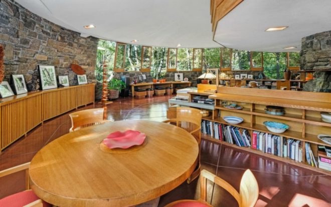 Frank Lloyd Wright, mushroom shaped house, Frank Lloyd Wright homes for sale, Frank Lloyd Wright architecture, iconic architects, Pleasantville, New York, Frank Lloyd Wright community, upstate ny homes, Usonian community pleasantville, Sol Friedman House, modernist architecture, Sol Friedmen Home, Broadacre City
