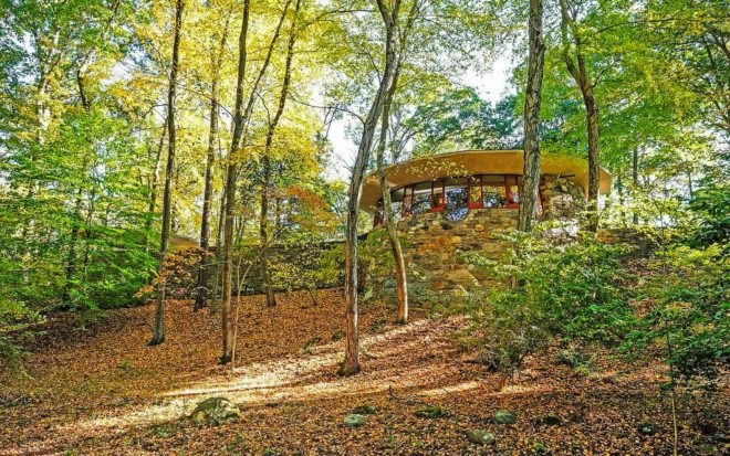 Frank Lloyd Wright, mushroom shaped house, Frank Lloyd Wright homes for sale, Frank Lloyd Wright architecture, iconic architects, Pleasantville, New York, Frank Lloyd Wright community, upstate ny homes, Usonian community pleasantville, Sol Friedman House, modernist architecture, Sol Friedmen Home, Broadacre City