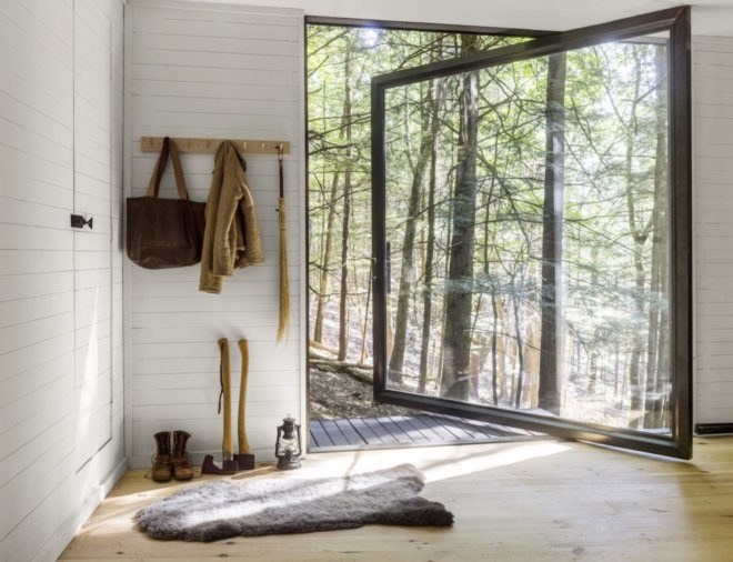 Half tree house by JacobsChang, low budget cabin, cabin in upstate new york, cabin construction in Sullivan County, Half Tree House in Sullivan County, off grid cabin upstate new york, Garnier Limb tree anchoring