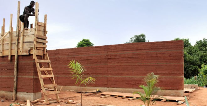 InsideOut School, Andrea Tabocchini, Francesca Vittorini, green school, Ghana, rammed earth, locally sourced materials, affordable architecture, green architecture, skylights, natural ventilation