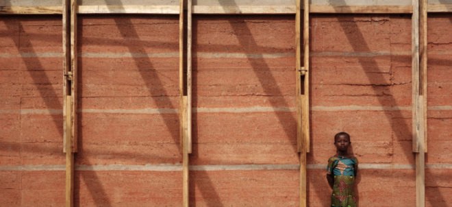 InsideOut School, Andrea Tabocchini, Francesca Vittorini, green school, Ghana, rammed earth, locally sourced materials, affordable architecture, green architecture, skylights, natural ventilation