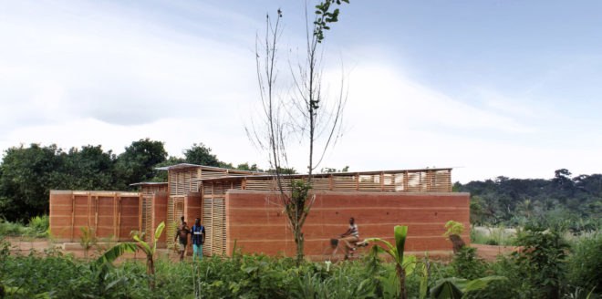 InsideOut School, Andrea Tabocchini, Francesca Vittorini, green school, Ghana, rammed earth, locally sourced materials, affordable architecture, green architecture, skylights, natural ventilation