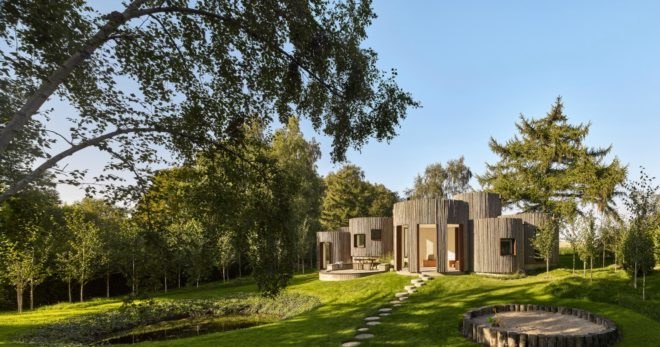 Jan Henrik Jansen, danish hotels, Birkedal, island of Møn, Denmark hotels, Denmark rentals, Denmark architecture, log cabins, pine-clad cabins, wooden cabins, cabin design, round homes, round architecture, danish home design, incredible vacation retreats, cabin retreats, off grid cabins
