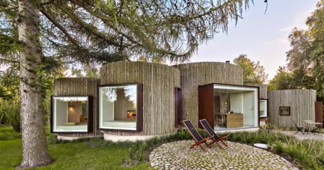 Jan Henrik Jansen, danish hotels, Birkedal, island of Møn, Denmark hotels, Denmark rentals, Denmark architecture, log cabins, pine-clad cabins, wooden cabins, cabin design, round homes, round architecture, danish home design, incredible vacation retreats, cabin retreats, off grid cabins