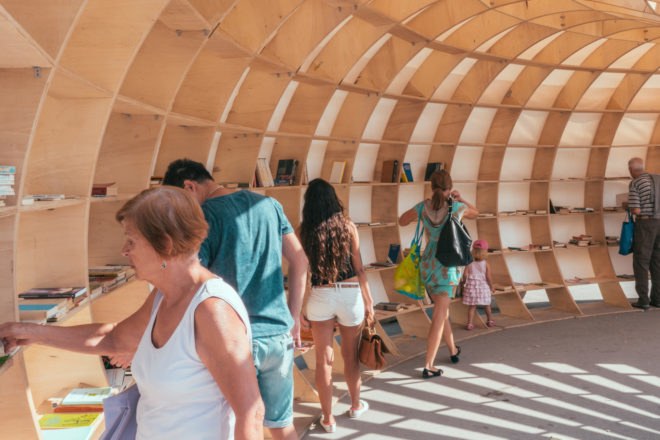 Rapana street library, Rapana library in Varna, Bulgaria street library, CNC milled pavilion, curvaceous timber pavilion, European Youth Capital, European Youth Capital funds, 3D modeled library