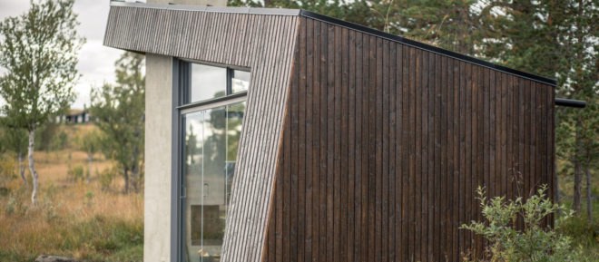 Viewpoint Granasjøen, Bergersen Arkitekter AS, Norway, shelter, wood cabin, green roof, green architecture, sliding doors, fireplace, summer house, flexible space