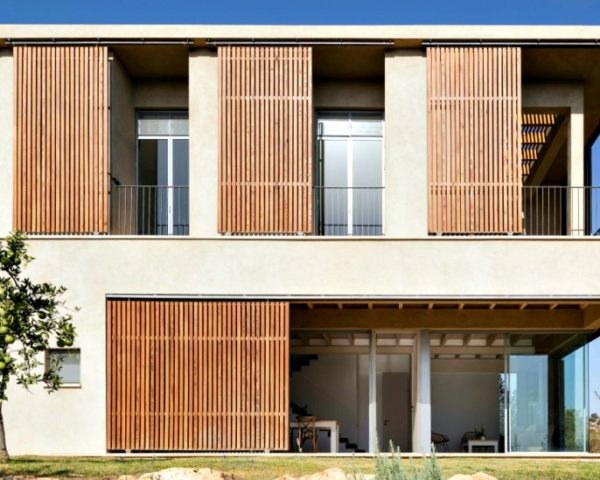 Golany Architects, Sea of Galilee, home design, tel aviv architects, sliding facade, home architecture, wooden shutters, natural light, flexible home facades, sliding exteriors, sliding walls, homes in mount canaan, interior walkways, natural shading, interior design