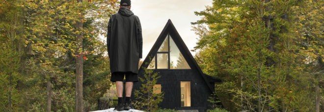 Green renovation, A-frame cabin, Fahouse, Jean Verville architecte, Canada, cabin, green architecture, rehabilitation, storage space, staircase