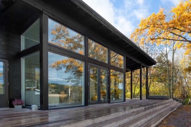 Log Villa on the Coast, Log Villa on the Coast by Pluspuu, Kustavi by Pluspuu, Kustavi 125 by Pluspuu, Log villa by Pluspuu, Finnish log cabins, contemporary log cabins, Ollikaisen Hirsirakenne Oy, Turku log cabins, contemporary geothermal cabins,
