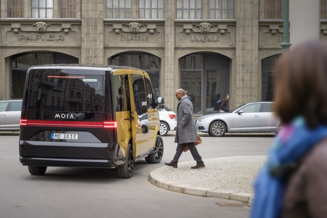 Moia, Volkswagen, Germany, rideshare, ridesharing, electric vehicle, electric minibus