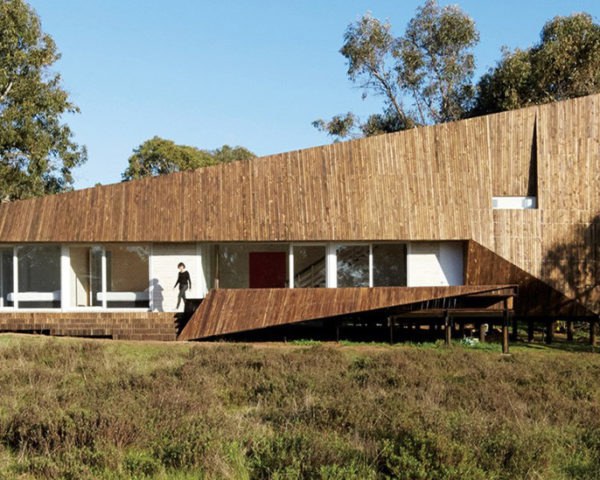 Two Skins House, Verónica Arcos, Chile, natural ventilation, timber cladding, insulation, green architecture, minimalist interior, minimalist design, roof overhang