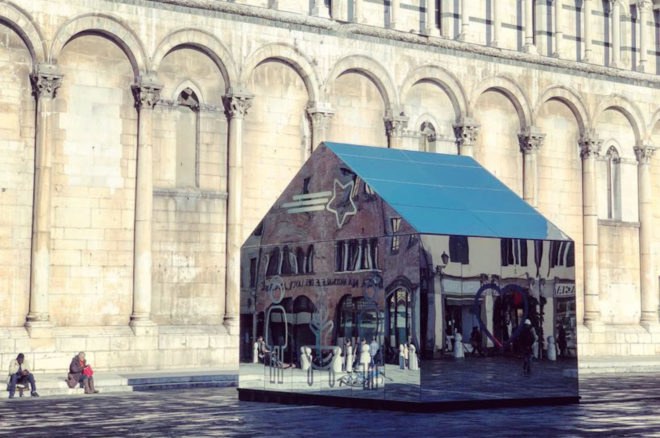 Welcome Difference by Domenico Raimondi, Welcome Difference Italy, Piazza San Michele, Piazza San Michele art installation, Christmas art installations, contemporary nativity scene, mirrored modern nativity scene, mirrored art pavilion, Andare oltre si può Christmas