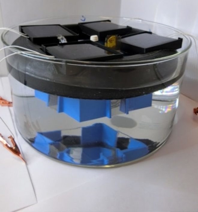 floating solar rig, seawater solar rig, floating solar rig hydrogen, model floating solar rig. lab model