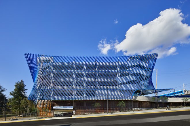 Angle Lake Transit Station and Plaza, Seattle-Tacoma International Airport, Brooks + Scarpa, William Forsythe, airport, undulating façade, aluminium facade, aluminium, transparent façade, green architecture