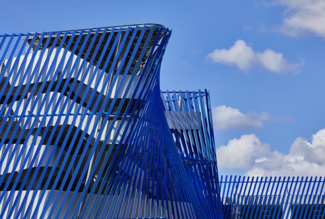 Angle Lake Transit Station and Plaza, Seattle-Tacoma International Airport, Brooks + Scarpa, William Forsythe, airport, undulating façade, aluminium facade, aluminium, transparent façade, green architecture