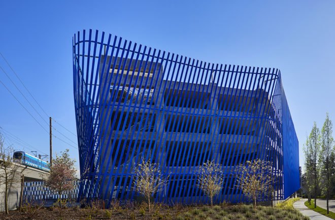 Angle Lake Transit Station and Plaza, Seattle-Tacoma International Airport, Brooks + Scarpa, William Forsythe, airport, undulating façade, aluminium facade, aluminium, transparent façade, green architecture