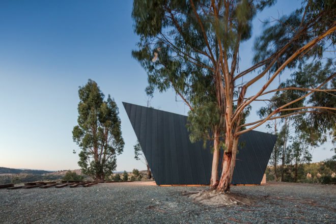 Chapel, tents, Portugal, Plano Humano Arquitectos, wooden beams, National Scout´s Activities Camp (CNAE), tiny building, green architecture, natural building materials, gable roof, panoramic views