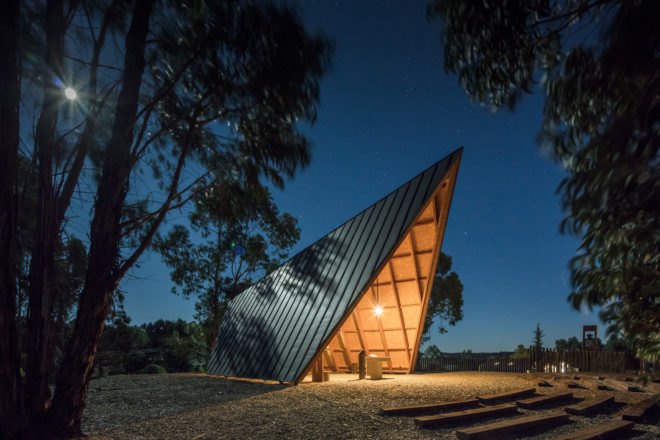 Chapel, tents, Portugal, Plano Humano Arquitectos, wooden beams, National Scout´s Activities Camp (CNAE), tiny building, green architecture, natural building materials, gable roof, panoramic views