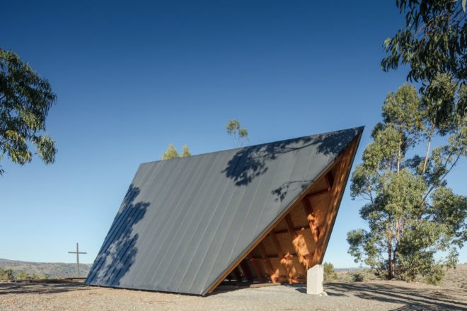 Chapel, tents, Portugal, Plano Humano Arquitectos, wooden beams, National Scout´s Activities Camp (CNAE), tiny building, green architecture, natural building materials, gable roof, panoramic views