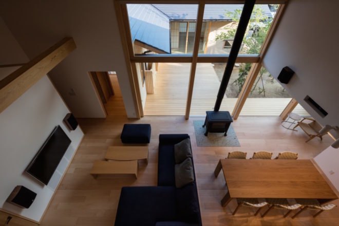 Hiiragi’s house by Takashi Okuno, Hiiragi’s House in Japan, Takashi Okuno architecture, courtyard house architecture, modern courtyard house, natural materials Japanese architecture, stack effect in an eco-friendly home