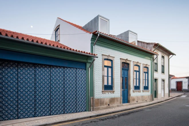House in Ovar, green renovation, Portugal, Nelson Resende, natural light, garage, storage spaces, temporary spaces, multipurpose spaces, green architecture