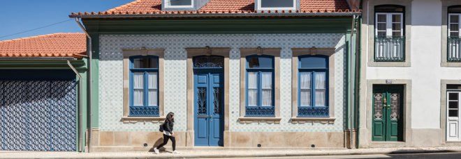 House in Ovar, green renovation, Portugal, Nelson Resende, natural light, garage, storage spaces, temporary spaces, multipurpose spaces, green architecture