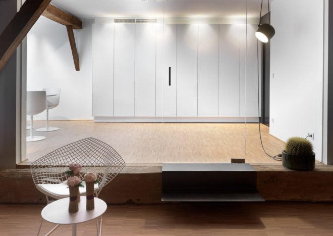 Kapel De Waterhond, conversion, church conversion, Belgium, office space, minimalist, minimalist interior, Klaarchitectuur, Gregory Nijs, green interior, domed ceiling