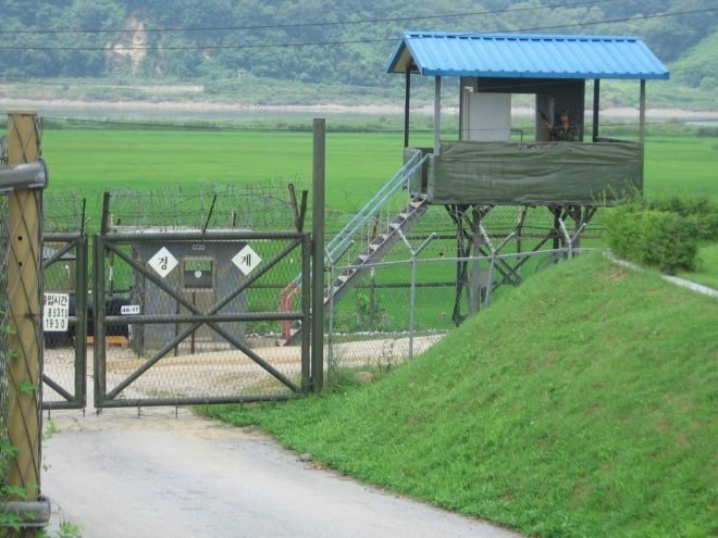 Jae-Eun Choi, Shigeru Ban, "Dreaming of Earth" proposal, Korean DMZ, green bridges, bridge design, political architecture, Korean dmz bridge, 2016 Venice Biennale, political art, humanitarian architecture, social design,