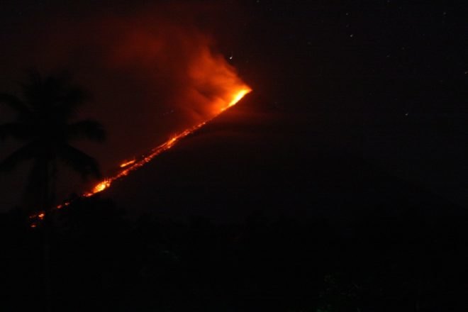 Mount Mayon, Mayon, Mayon Philippines, Philippines volcano, Mayon at night, Mayon lava