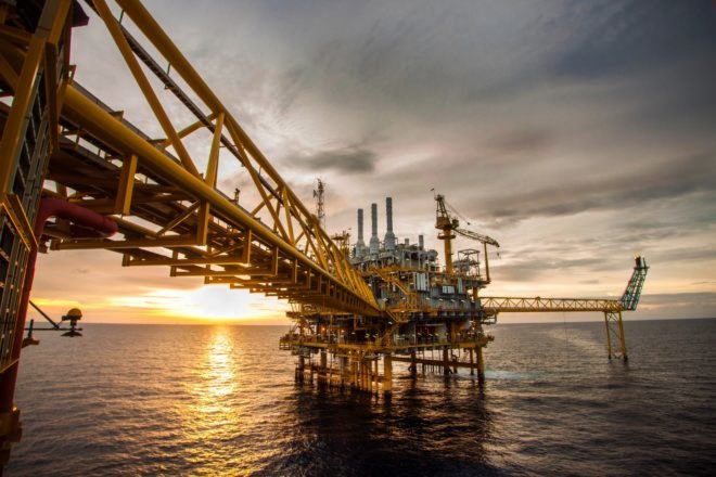 offshore oil drilling, offshore drilling, oil platform