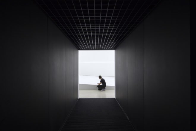 2018 Winter Olympics Hyundai Motor Pavilion by Asif Khan, 2018 Winter Olympics Hyundai Motor Pavilion, super-black pavilion, super black Olympics pavilion, Vantablack VBx2, Vantablack VBx2 Asif Khan, Vantablack VBx2 Olympics, hydrophobic water installation, multi-sensory water installation,