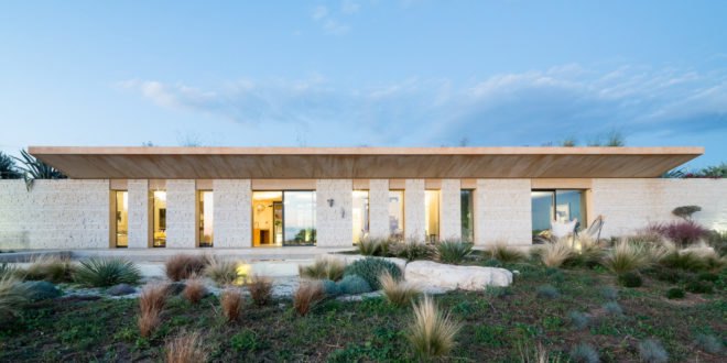 Case ECS by Giuseppe Gurrieri Studio, Casa ECS in Sicily, Casa ECS, Giuseppe Gurrieri Studio ecofriendly architecture, dry stone retaining walls, green-roofed Sicily architecture, sustainable architecture in Sicily