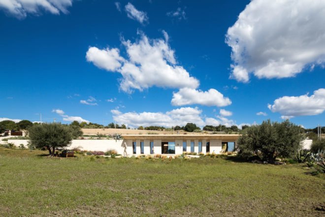 Case ECS by Giuseppe Gurrieri Studio, Casa ECS in Sicily, Casa ECS, Giuseppe Gurrieri Studio ecofriendly architecture, dry stone retaining walls, green-roofed Sicily architecture, sustainable architecture in Sicily