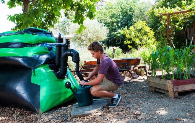 Home BioGas 2.0, composting, greenhouse gases, clean energy, green energy, home energy, clean power, clean energy, generating power at home, home composting, waste energy, turning food waste into energy, renewable energy, HomeBiogas, biogas digesters,