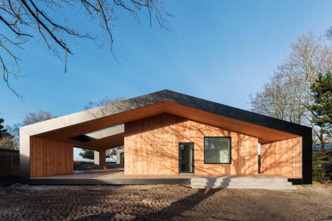 Treldehuset by CEBRA, Treldehuset in Vejle, Vejle contemporary architecture, Danish summer retreat, minimalist architecture in Denmark, minimalist summer getaway, larch and slate architecture,