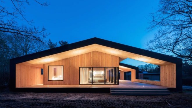 Treldehuset by CEBRA, Treldehuset in Vejle, Vejle contemporary architecture, Danish summer retreat, minimalist architecture in Denmark, minimalist summer getaway, larch and slate architecture,