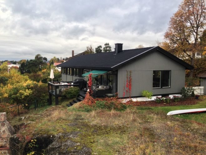 Skapa architects, Villa Bergheimveien, Norway Snarøya peninsula, snarøya peninsula, snarøya peninsula norway, Moelven prefabricated house, home renovation, prefab homes, modular prefab renovation in norway, Norwegian architects, Moelven modular prefab, cedar board cladding, wooden cladding, home additions, home renovation ideas, how to renovate a prefab home, cedar cladding