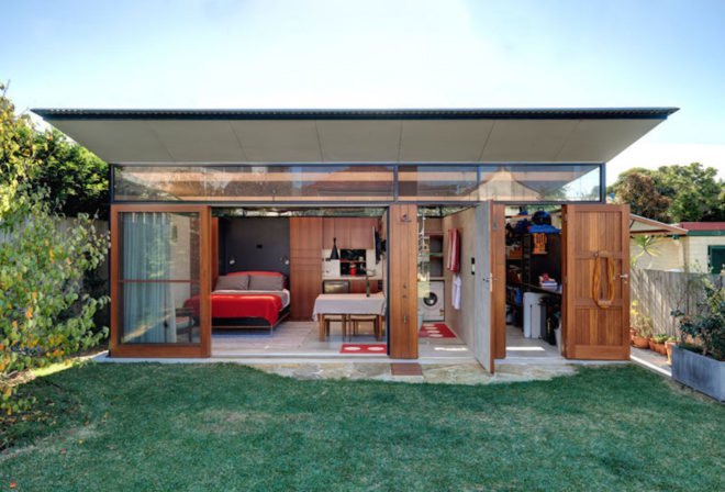 Freshwater Granny Flat by Ulrika Saar, Freshwater Granny Flat by Freshwater studio, Freshwater Granny Flat by Avalon Constructions, Blackbutt timber and zincalume, retractable glass wall backyard studio, multipurpose backyard studio