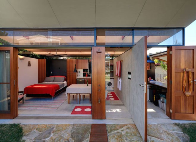 Freshwater Granny Flat by Ulrika Saar, Freshwater Granny Flat by Freshwater studio, Freshwater Granny Flat by Avalon Constructions, Blackbutt timber and zincalume, retractable glass wall backyard studio, multipurpose backyard studio
