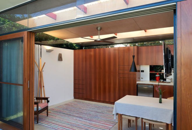 Freshwater Granny Flat by Ulrika Saar, Freshwater Granny Flat by Freshwater studio, Freshwater Granny Flat by Avalon Constructions, Blackbutt timber and zincalume, retractable glass wall backyard studio, multipurpose backyard studio